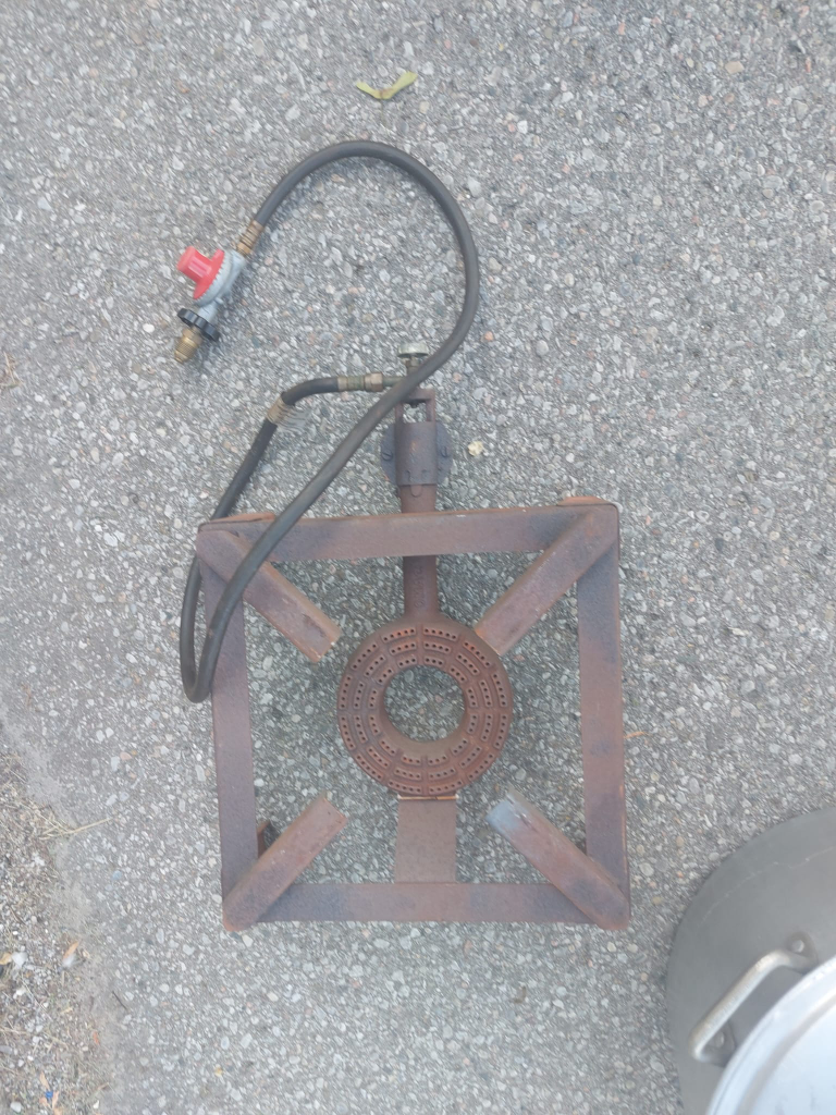 Burner ,pot,paddle and scoop for making sauce image indicator(7)