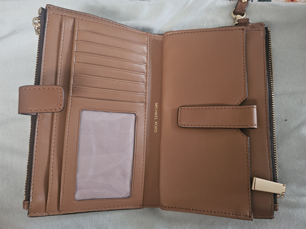 Michael kors wristlet - photo 2