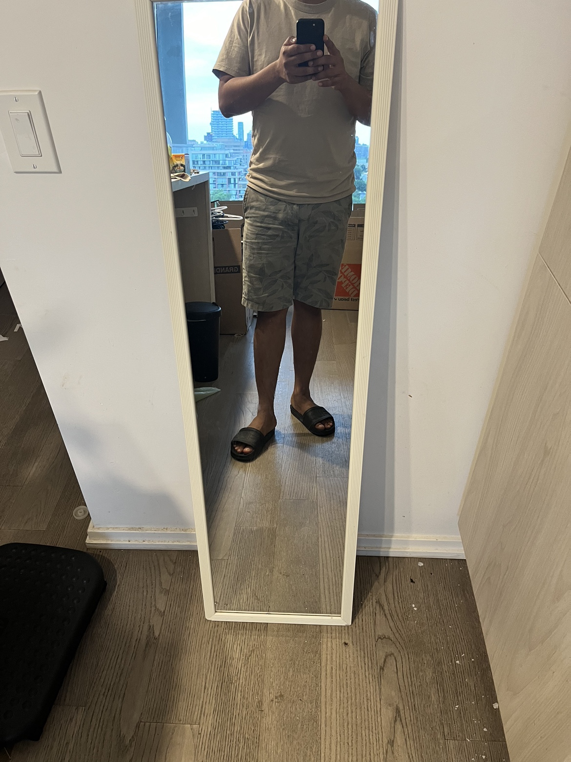 Mirror 4feet by 1 feet
