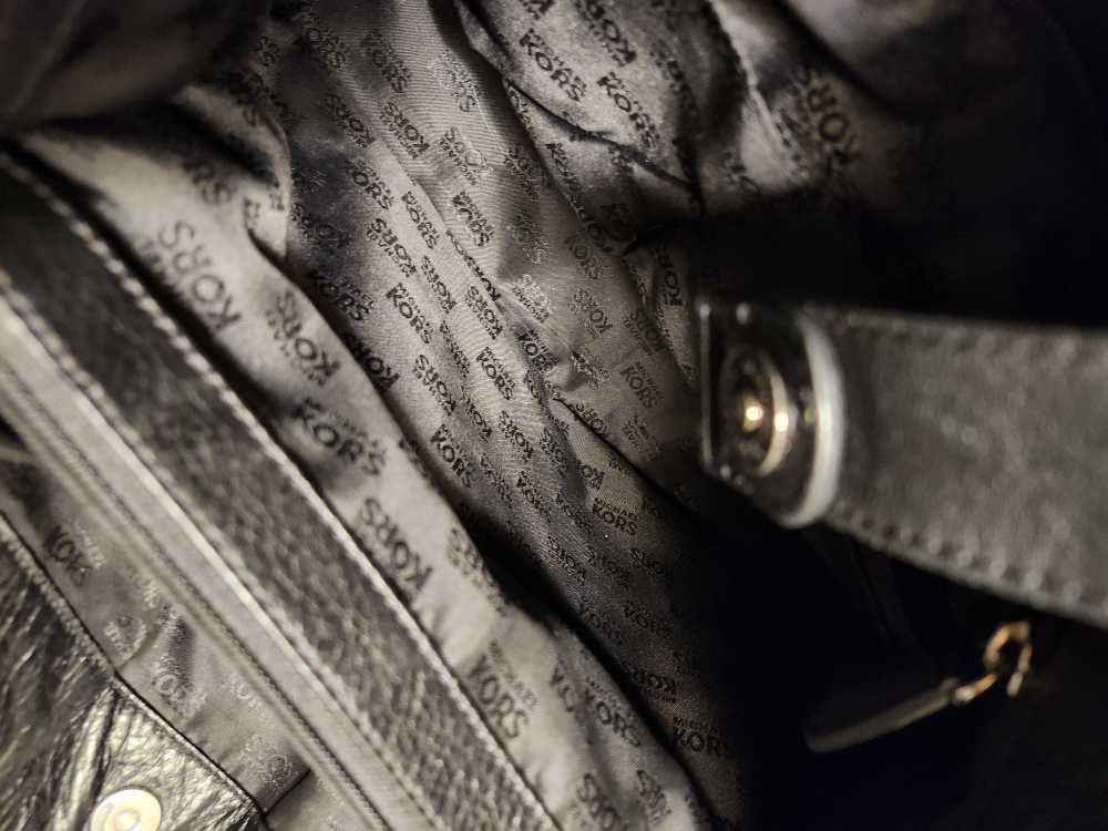 Michael Kors Shoulder Bag (SOLD) image indicator(10)