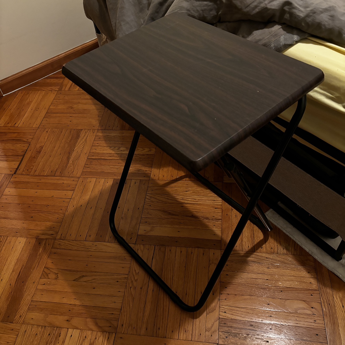 Personal folding table