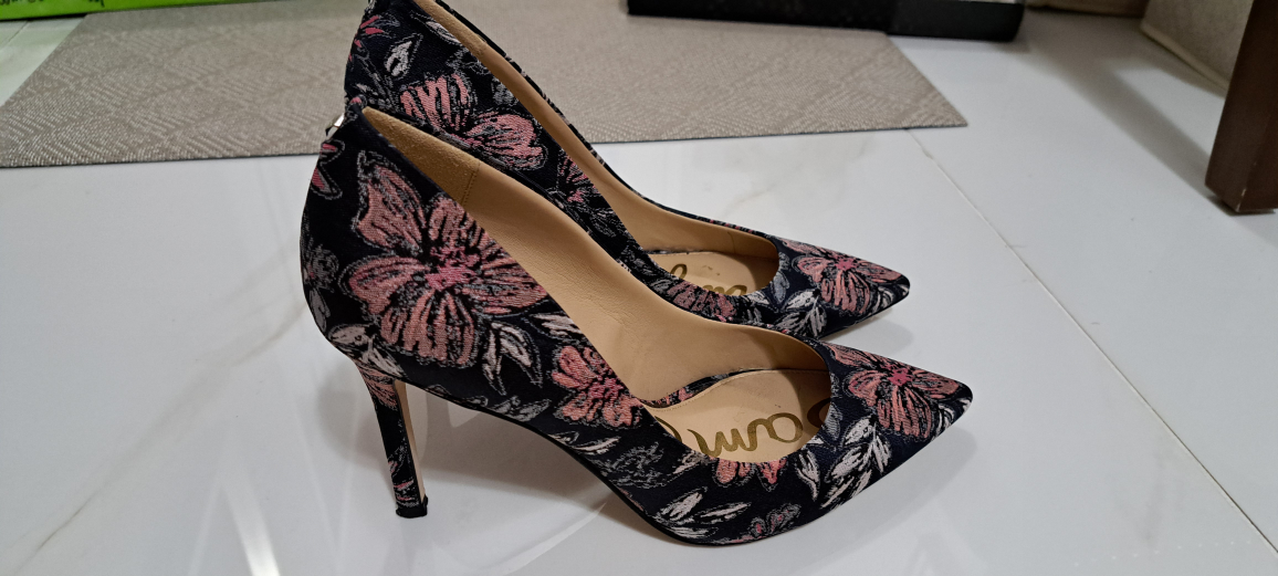 Flowery elegant shoes Sam Edelman 🤎🖤 size 7.5 (37.5) image indicator(3)