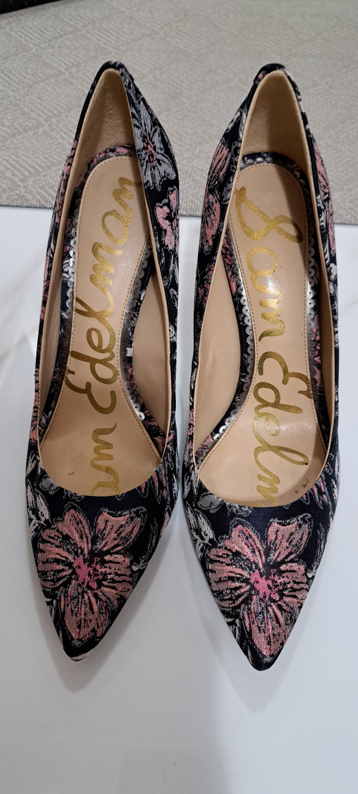Flowery elegant shoes Sam Edelman 🤎🖤 size 7.5 (37.5) image indicator(5)