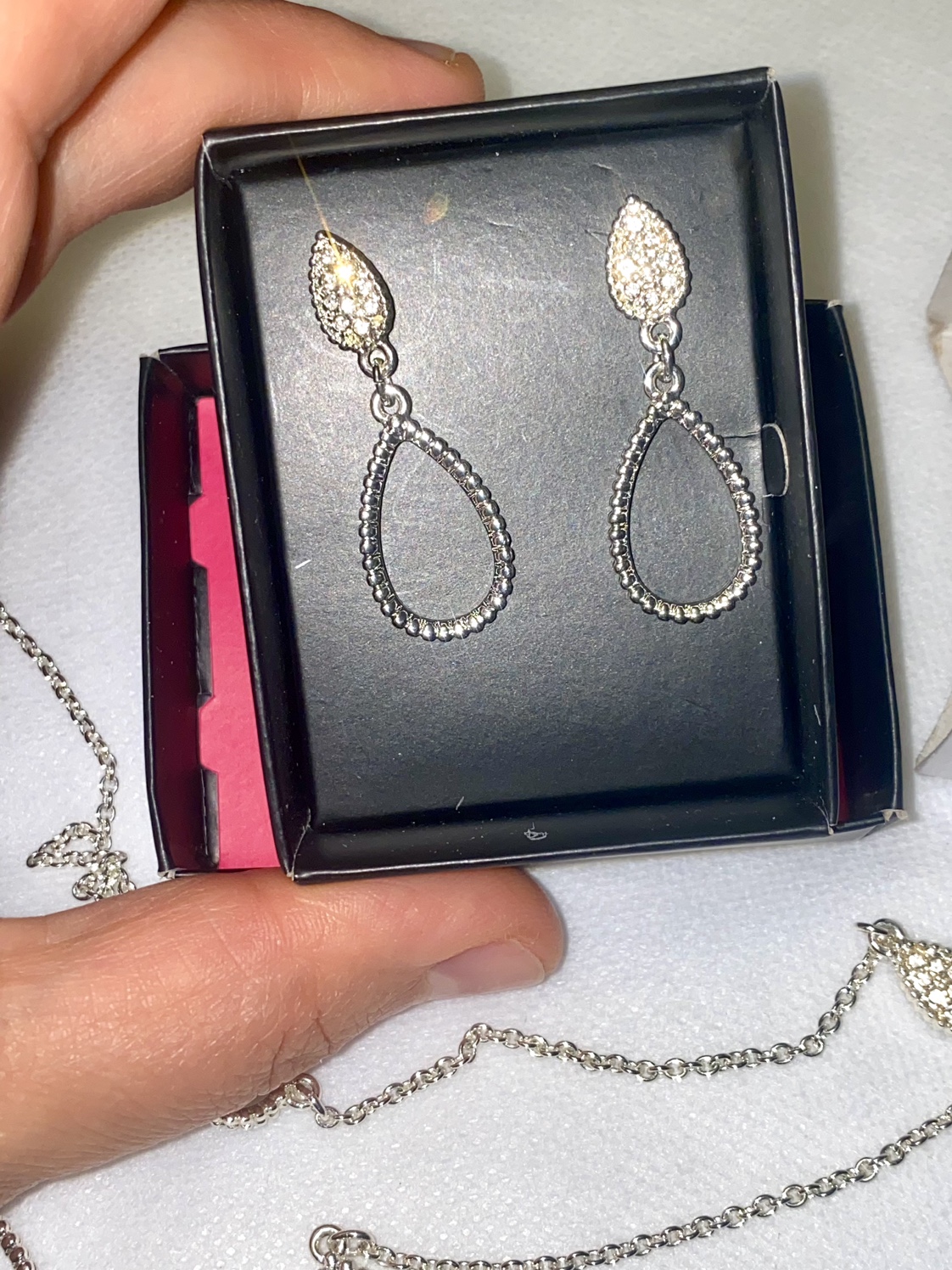 Avon set. Brand new image indicator(2)