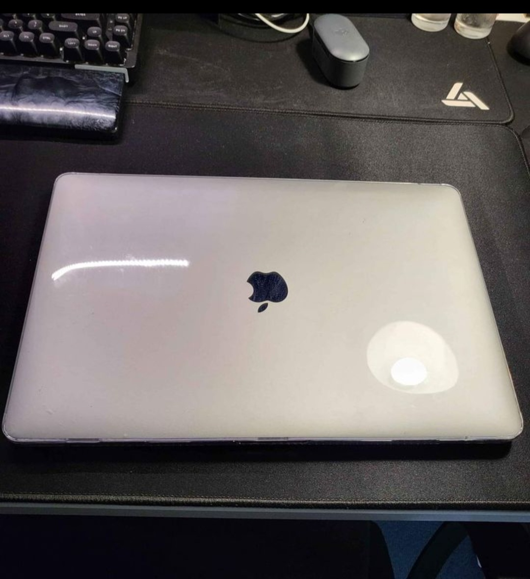 Macbook 15" touchbar - photo 2