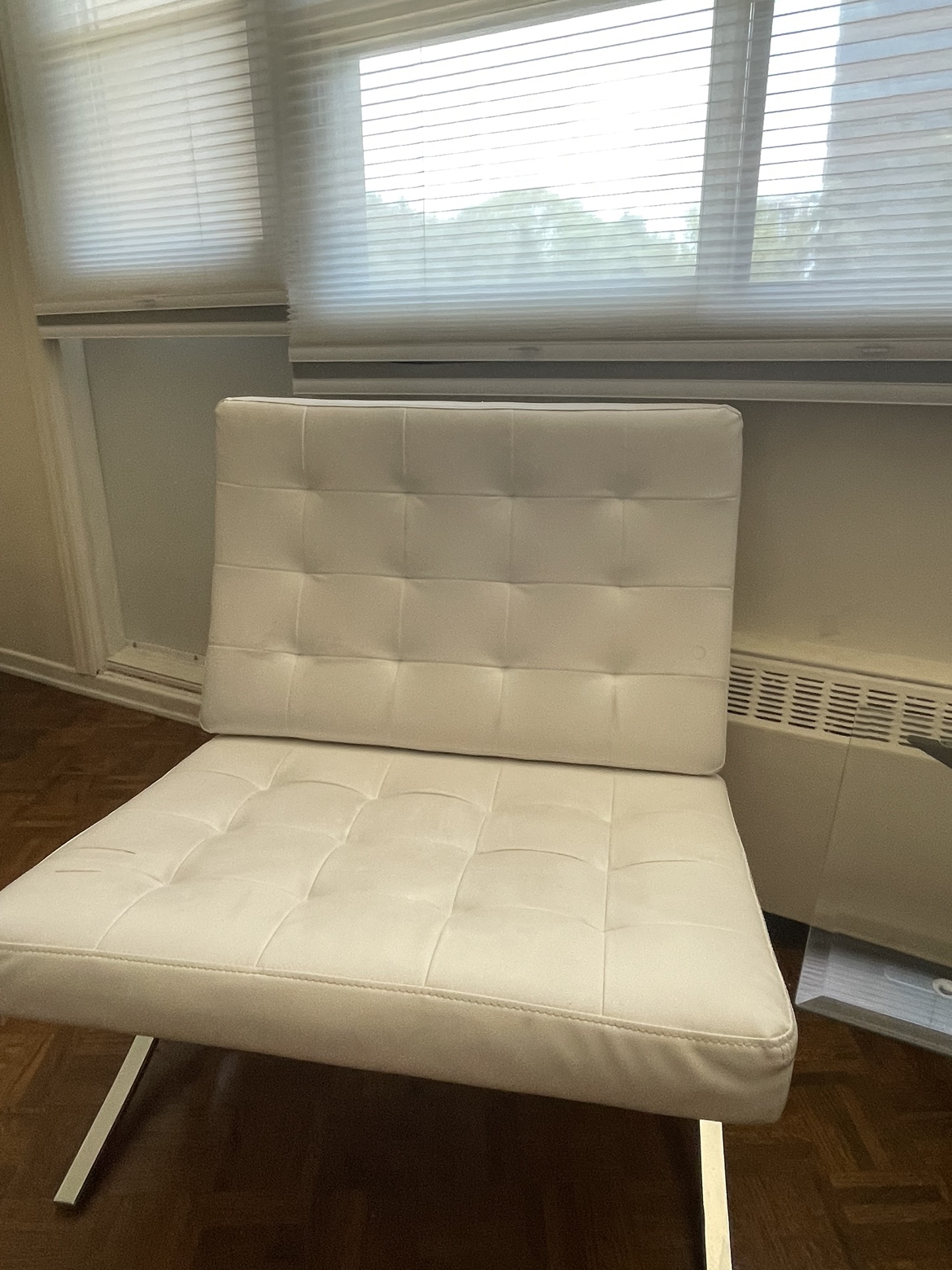 SET with 2 soft chairs and glass coffee table - photo 4
