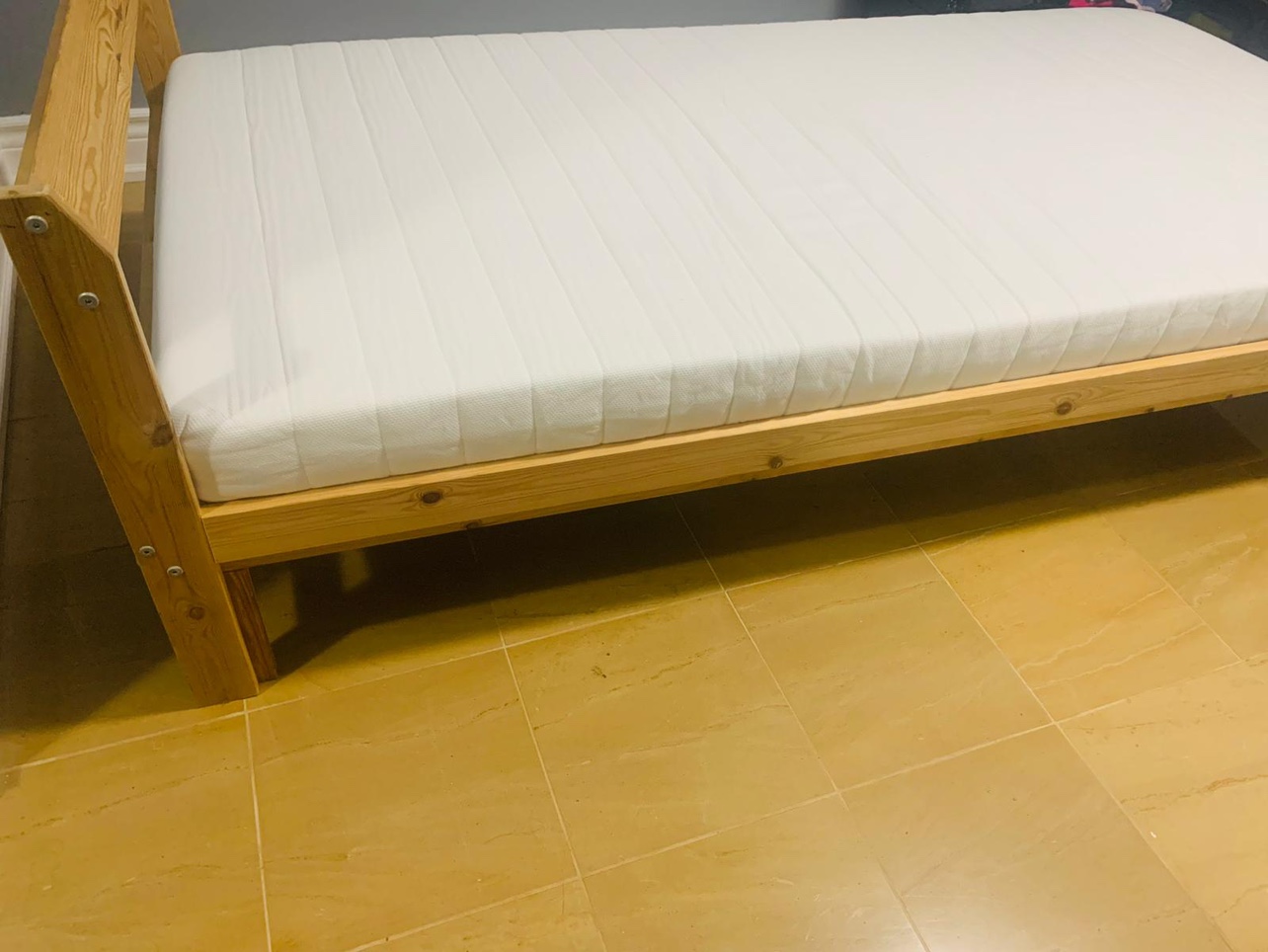 Twin size Bed frame with brand new Ikea mattress - photo 5
