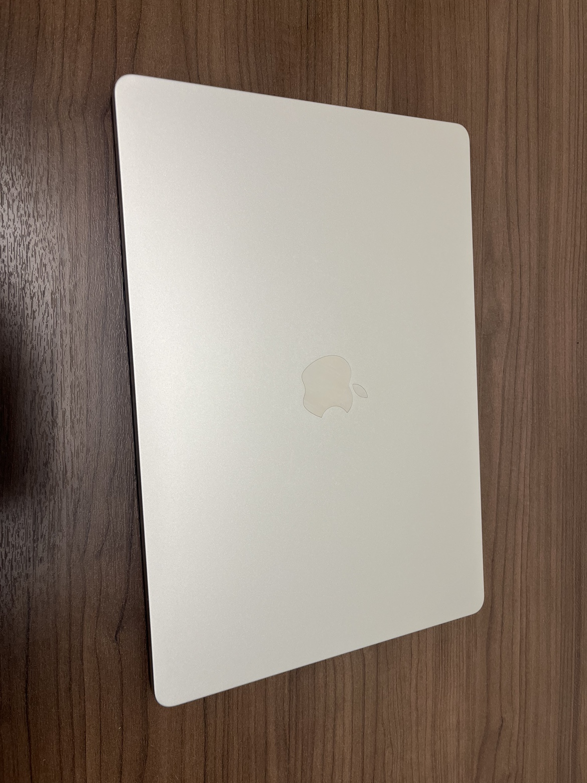 Apple Macbook air 15 inch M2 100% battery life
