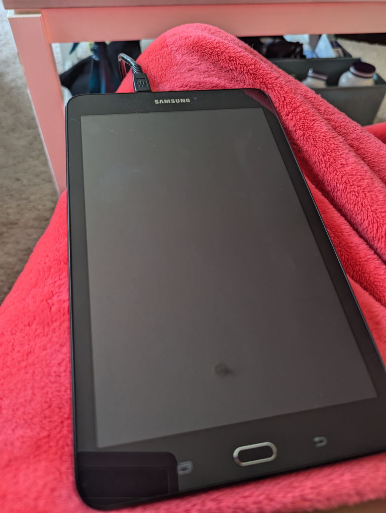 Samsung Galaxy Tab E thumbnail