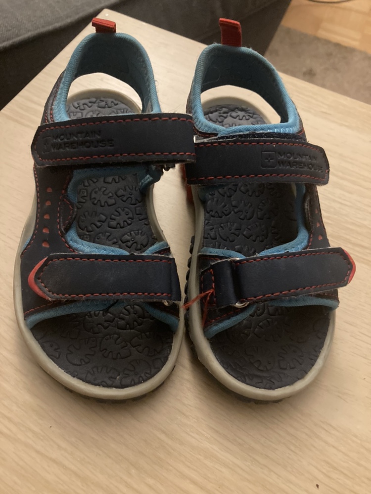 Kids like new sandals ⚽