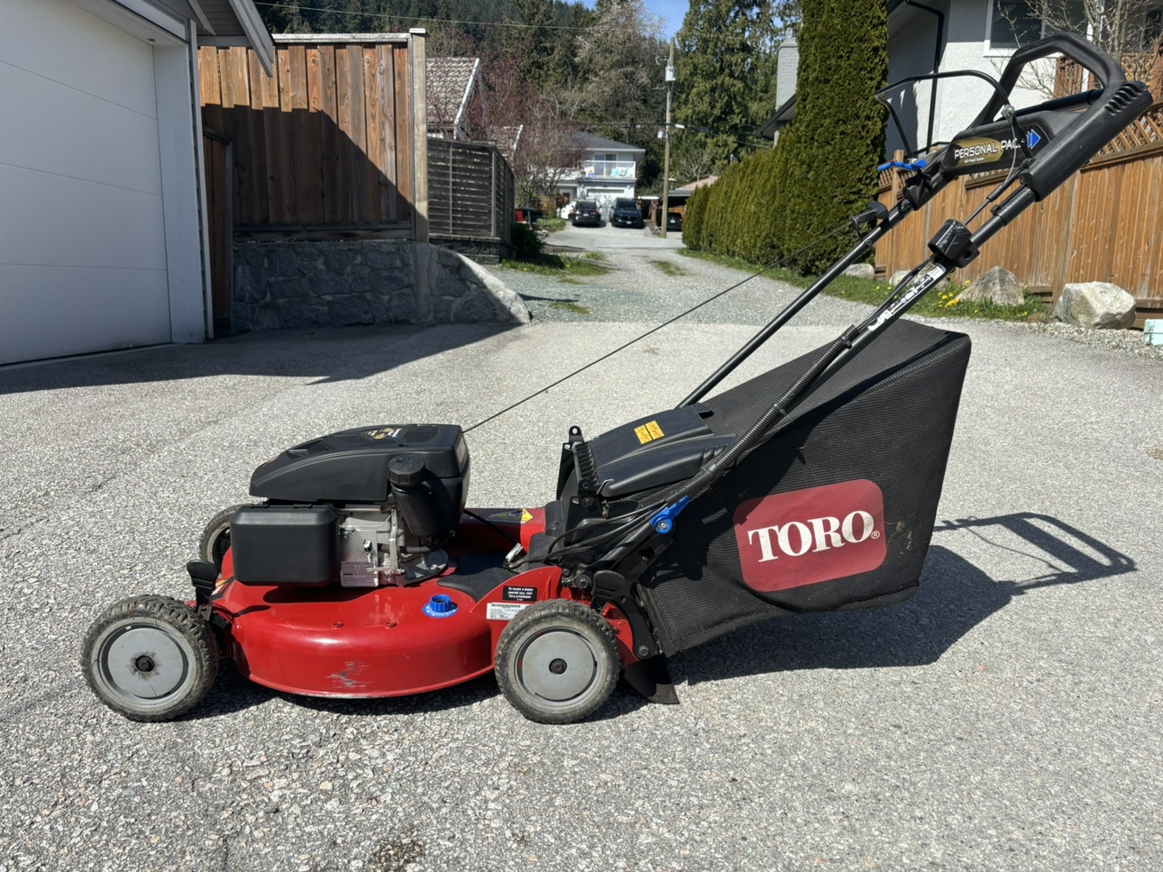Toro Personal Pace self-propelled gas lawn mower - photo 2