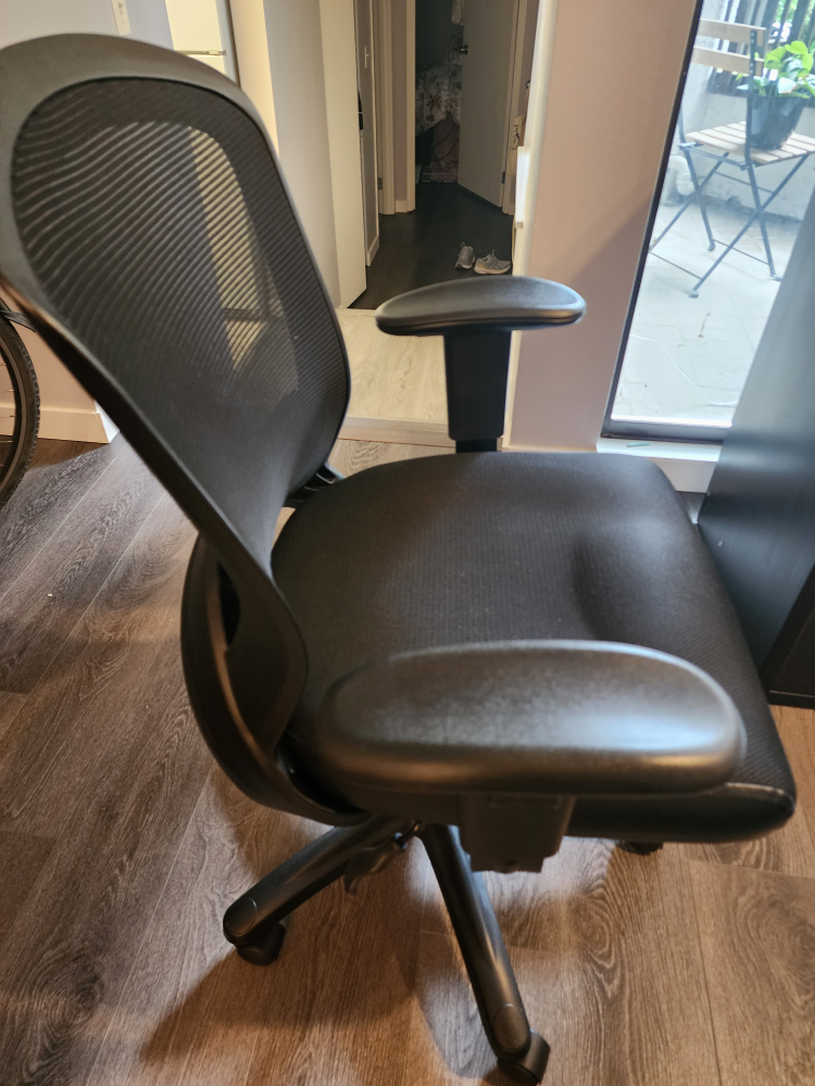 office chair - photo 2