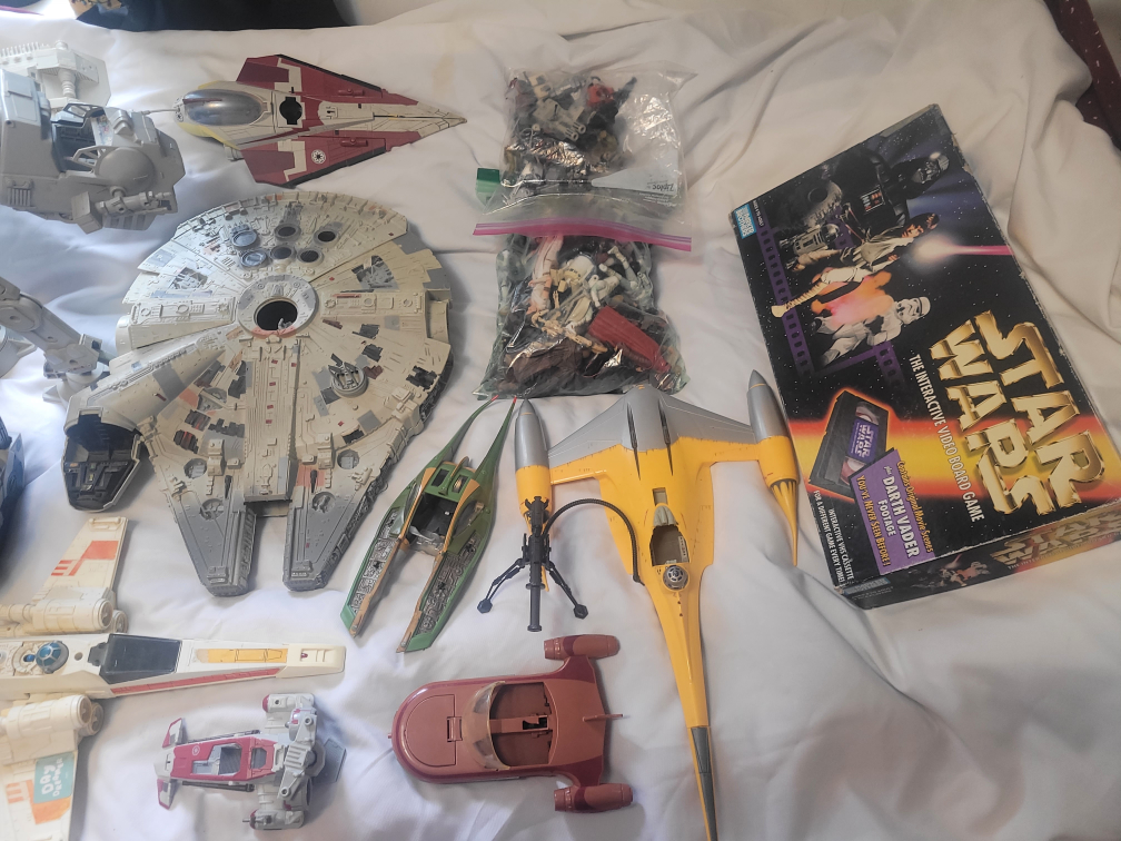 star wars memorabilia  ships,figures  ecy lots of stuff image indicator(2)