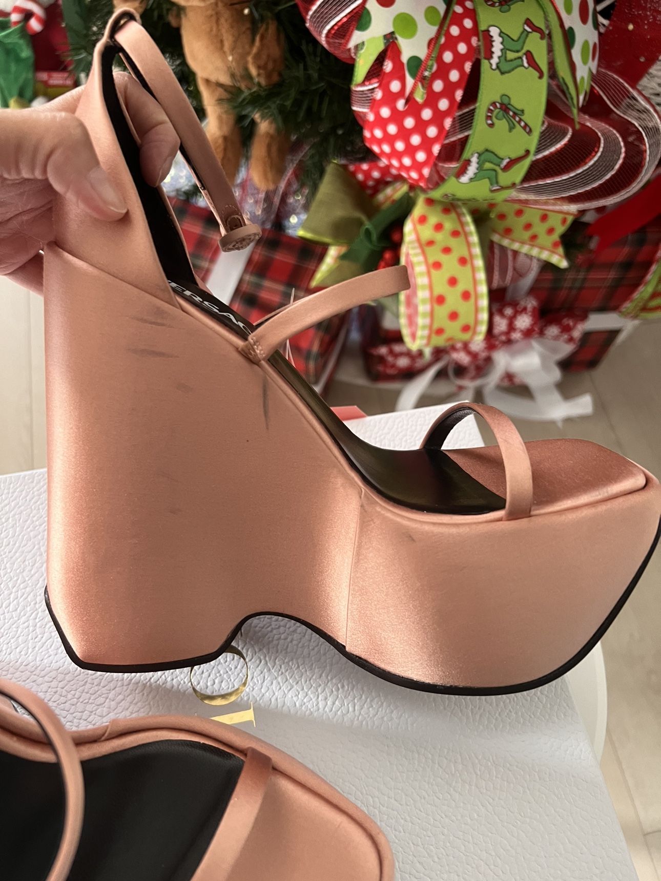 Versace image indicator(8)