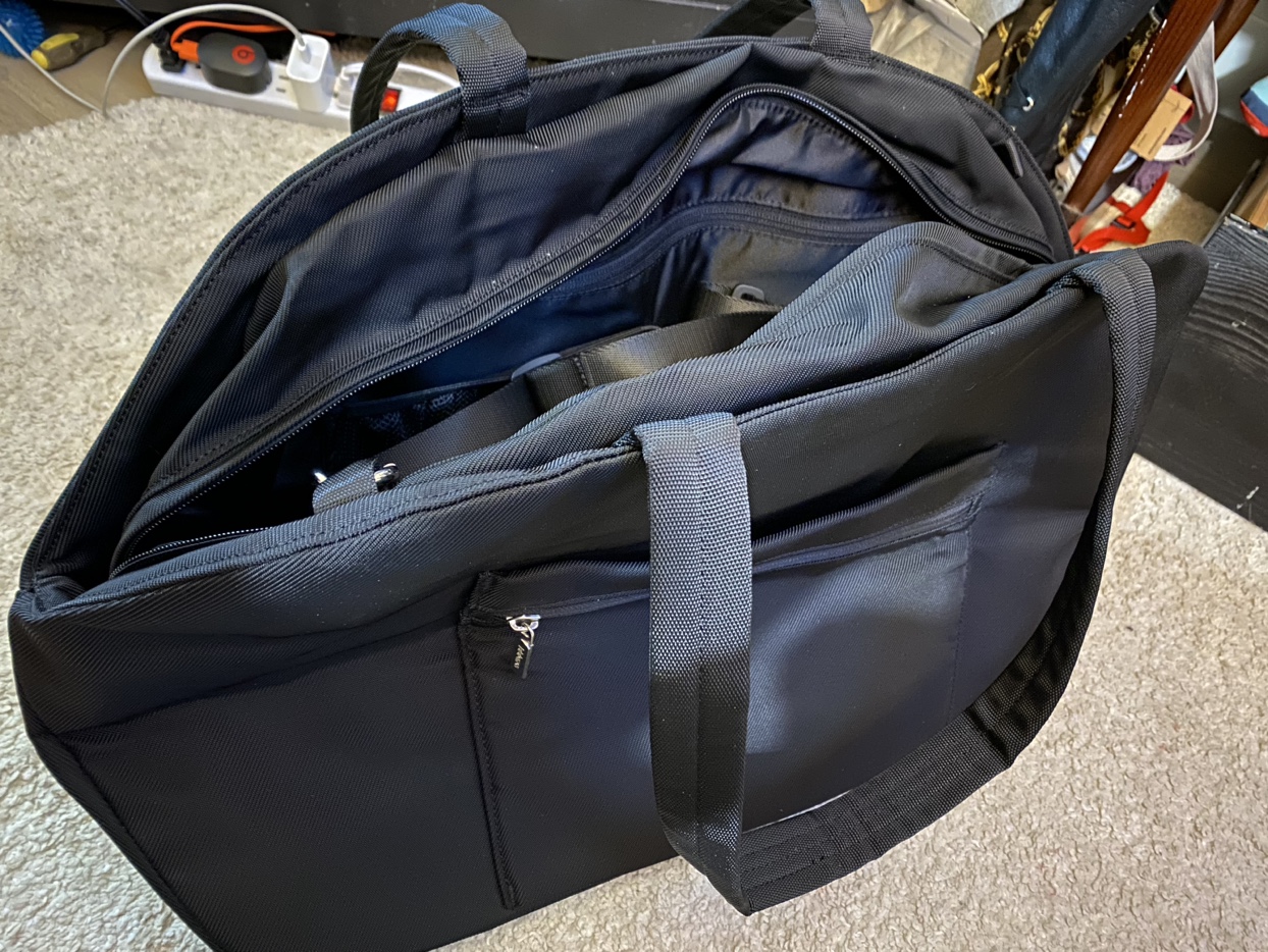 Brand new Lululemon City Essentials Duffel - photo 4