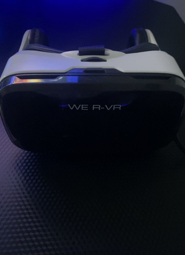 VR Headset thumbnail