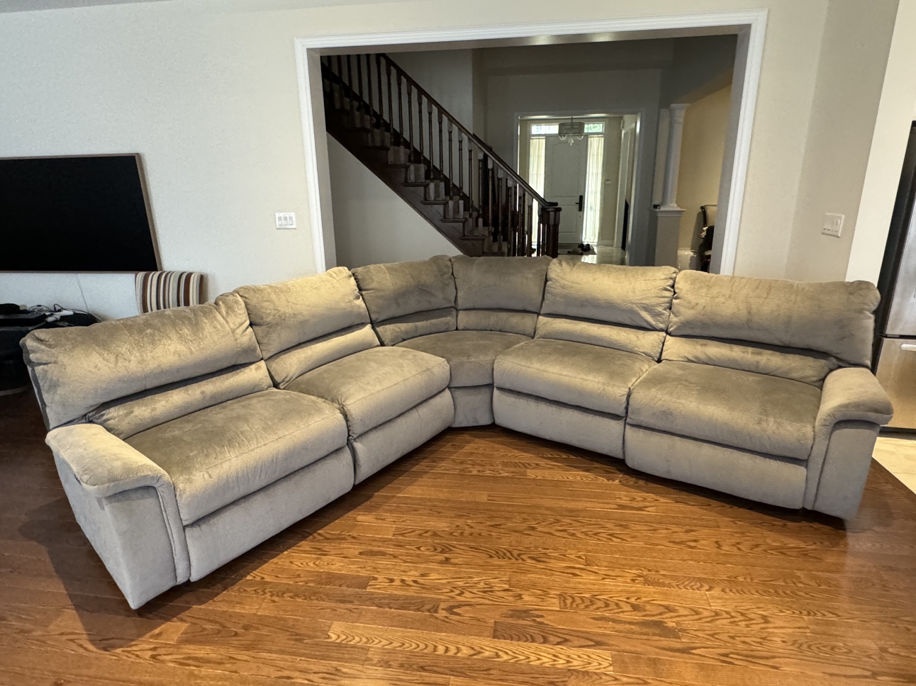 Cozy and Stylish Gray Sectional Sofa with Recliners for Sale!