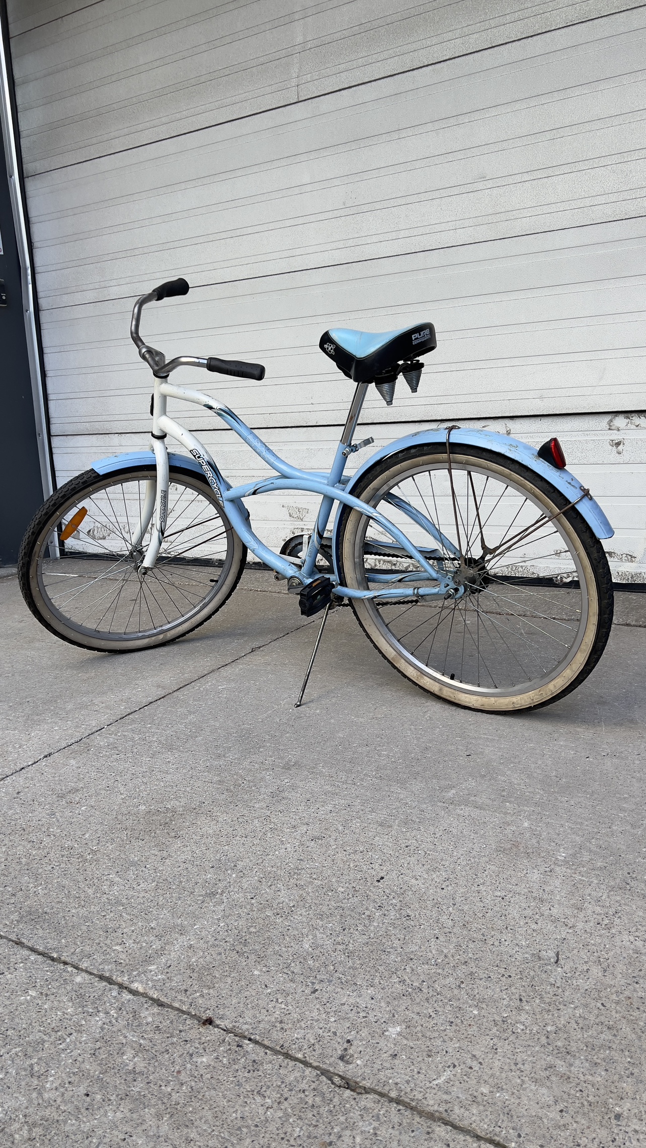 supercycle 26" tire Cruiser