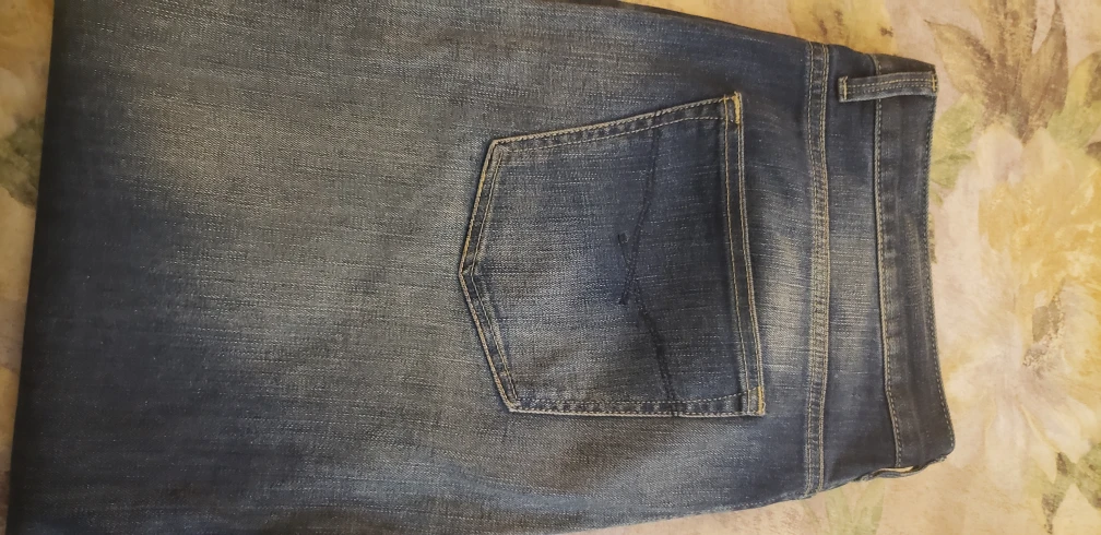 Boyfriend jeans. image indicator(3)