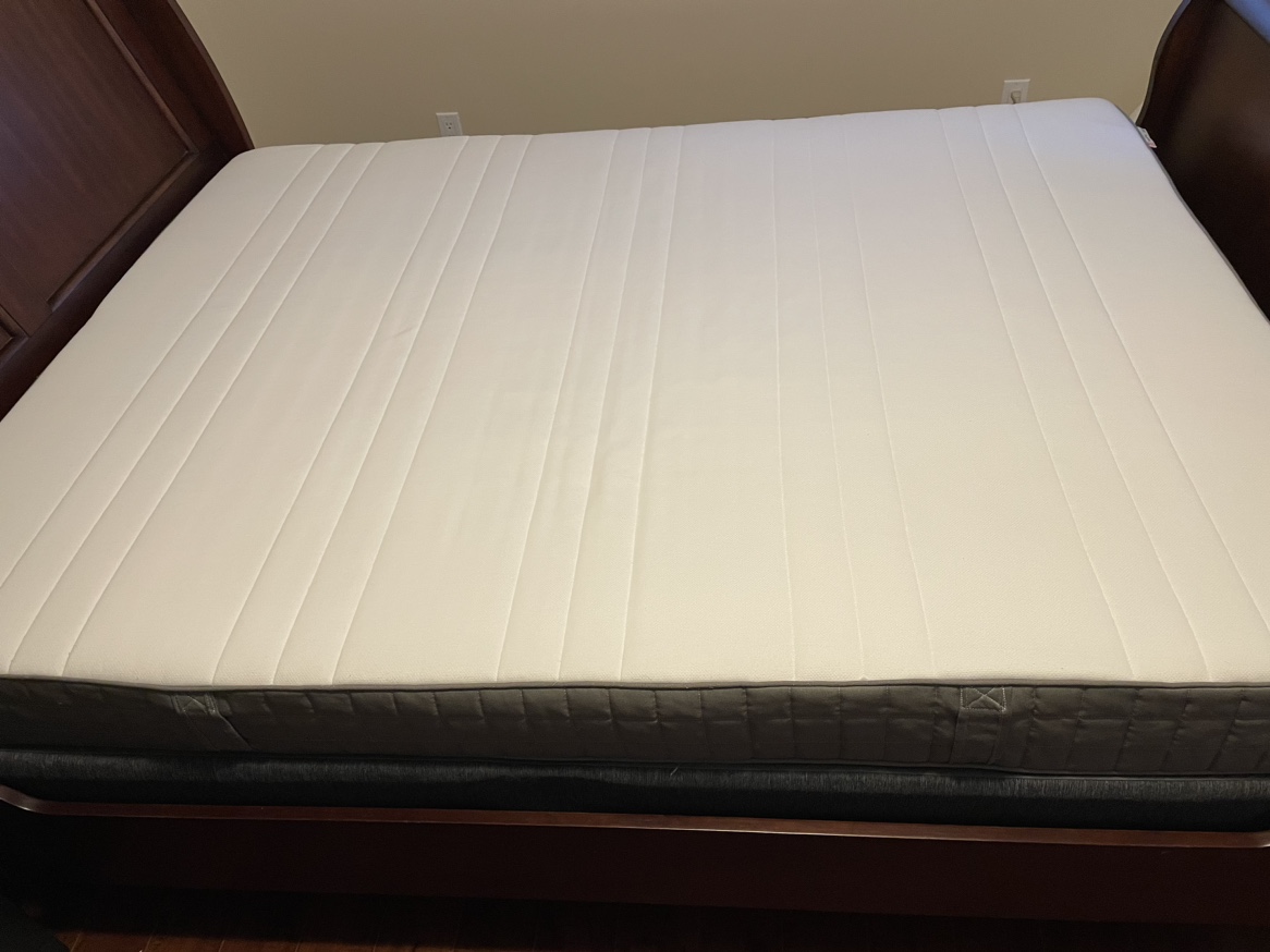 Queen mattress & box - photo 2