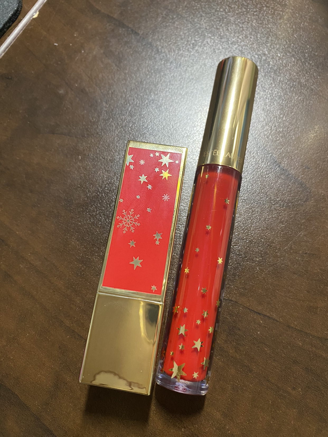 Estee Lauder Lipstick & Lip Gloss - Red image indicator(2)