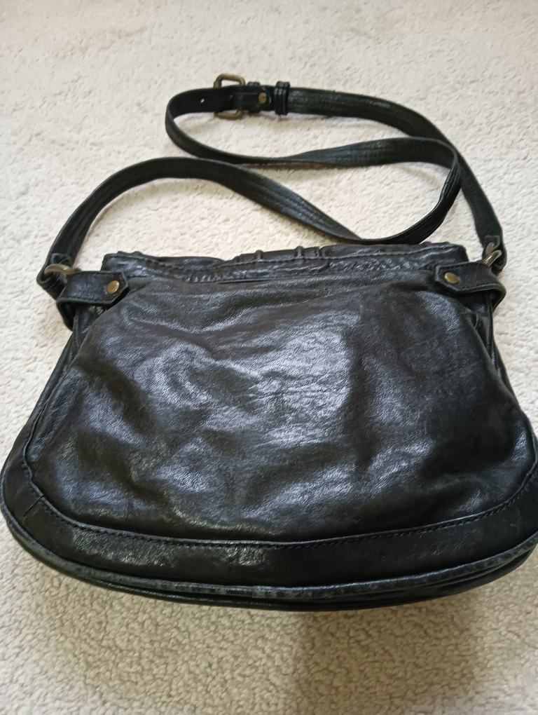 Vintage Danier Leather Black Sling Bag - photo 2