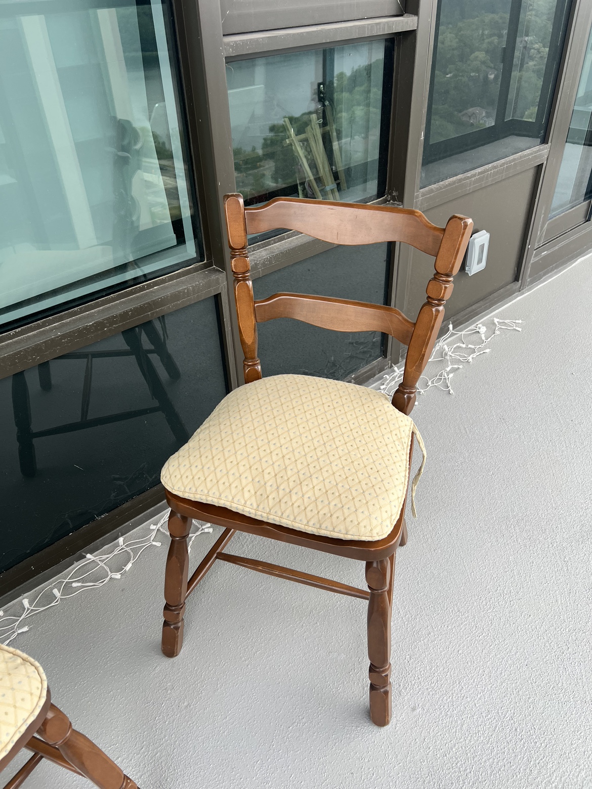Outdoor vintage coffee table & chair set of two - photo 4