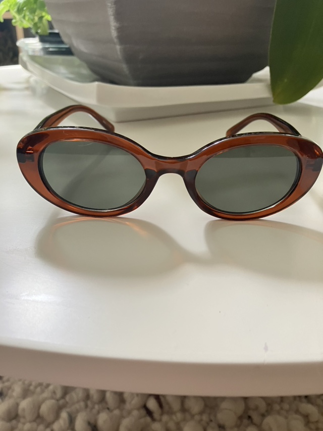 #freecycle sunglasses image indicator(4)