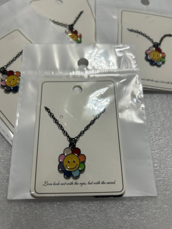 Smiley Face Necklace image indicator(4)