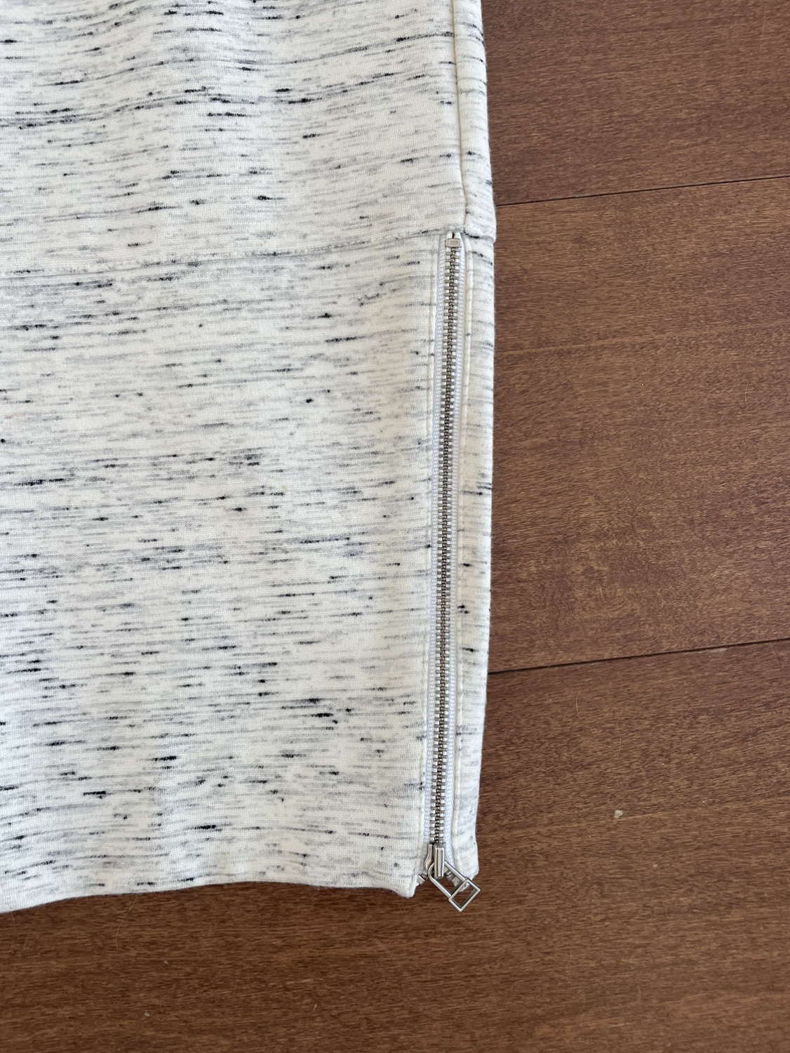 Wilfred pencil skirt image indicator(3)