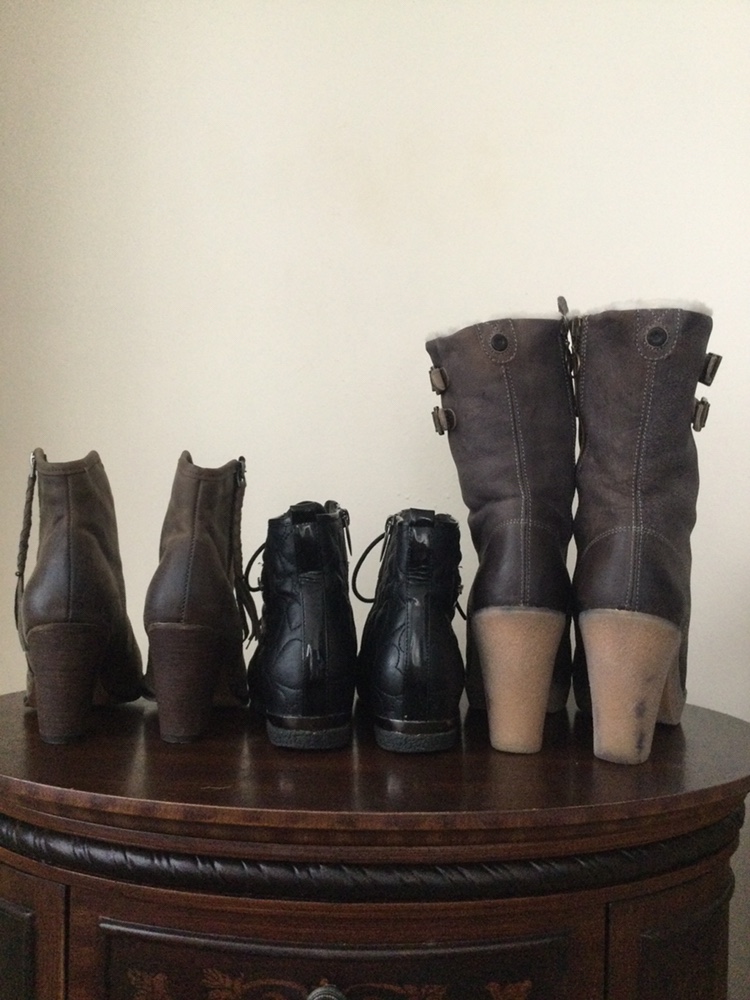 LOT 3 PAIRS OF LEATHER BOOTS Size 7.5 FOR $25 image indicator(2)