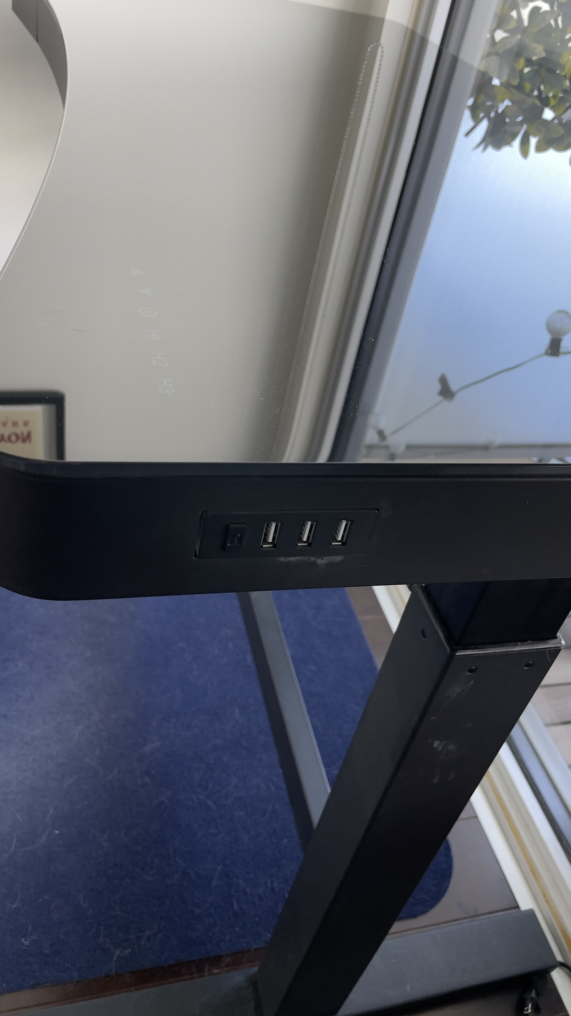 Adjustable standing desk - photo 5