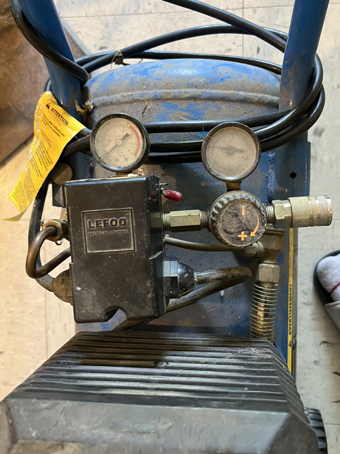 Mastercraft 8 gallon air compressor image indicator(3)