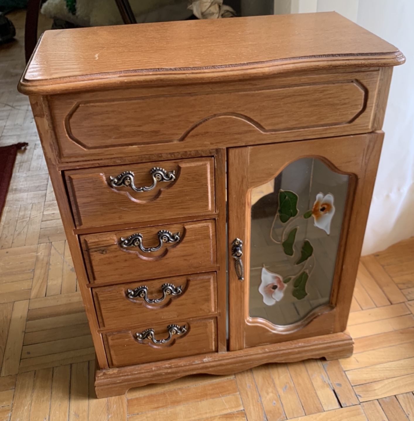 Vintage wooden jewelry box