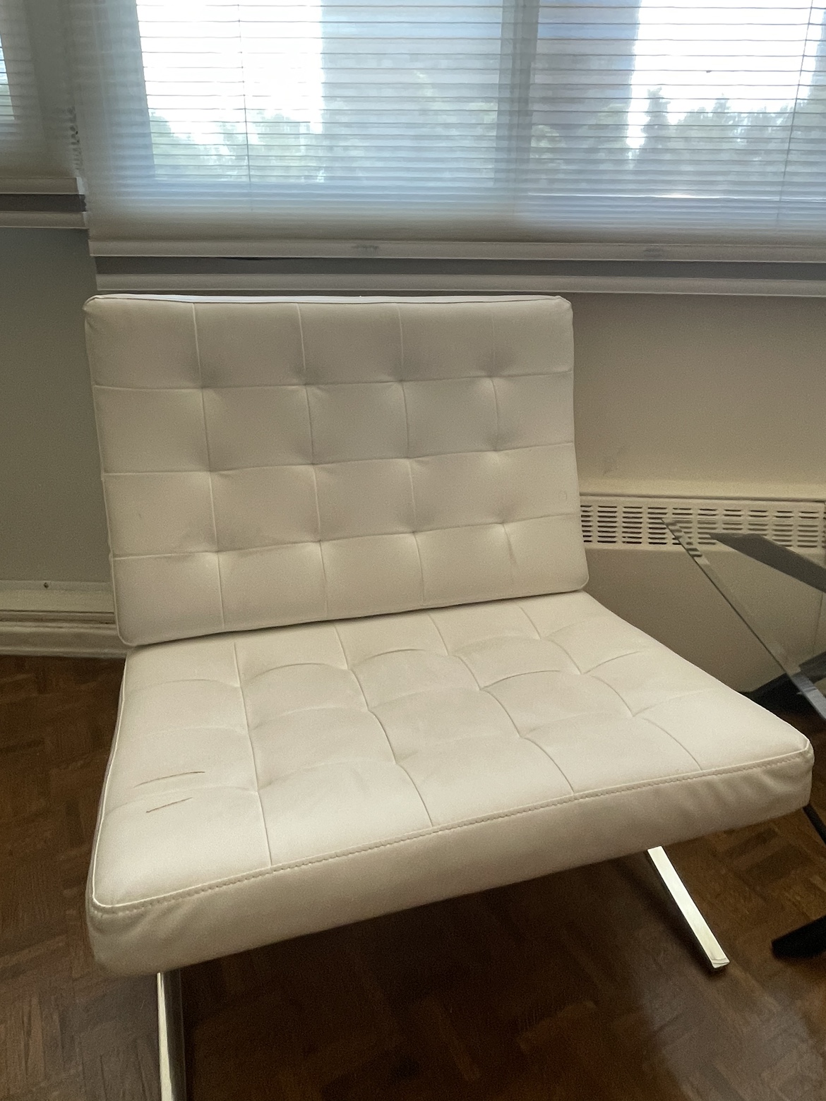 SET with 2 soft chairs and glass coffee table - photo 5