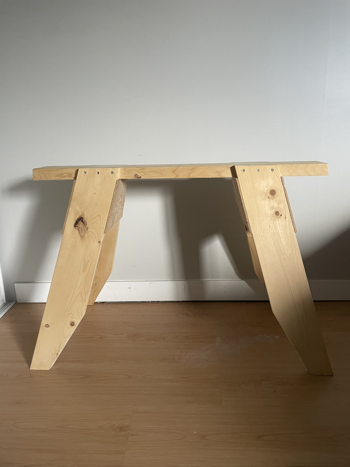 Saddle Bench