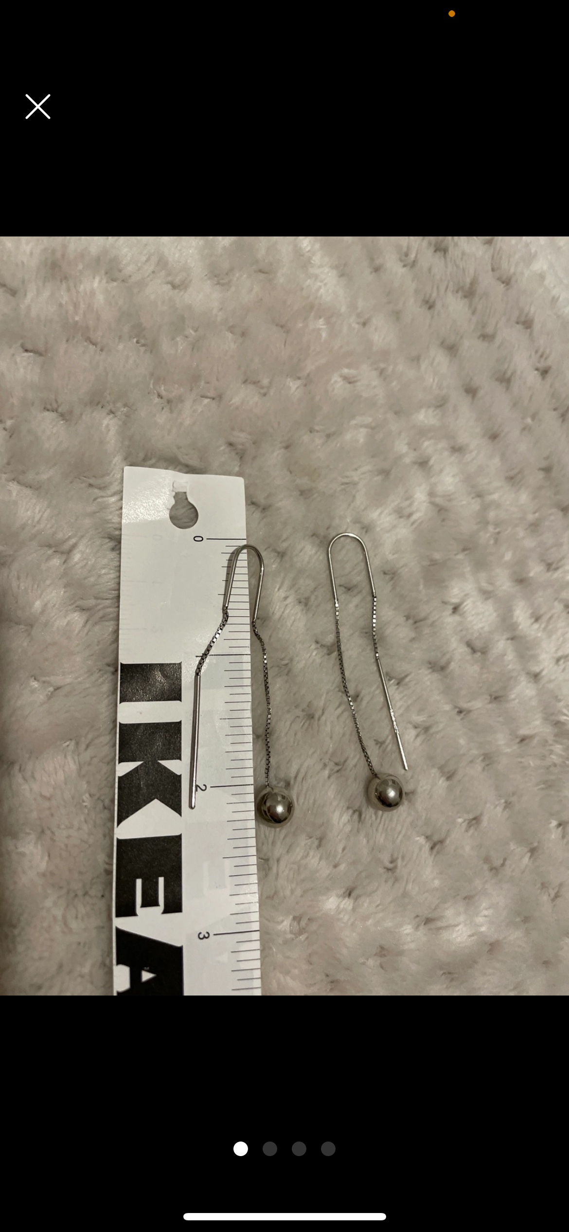 Silver earrings image indicator(3)