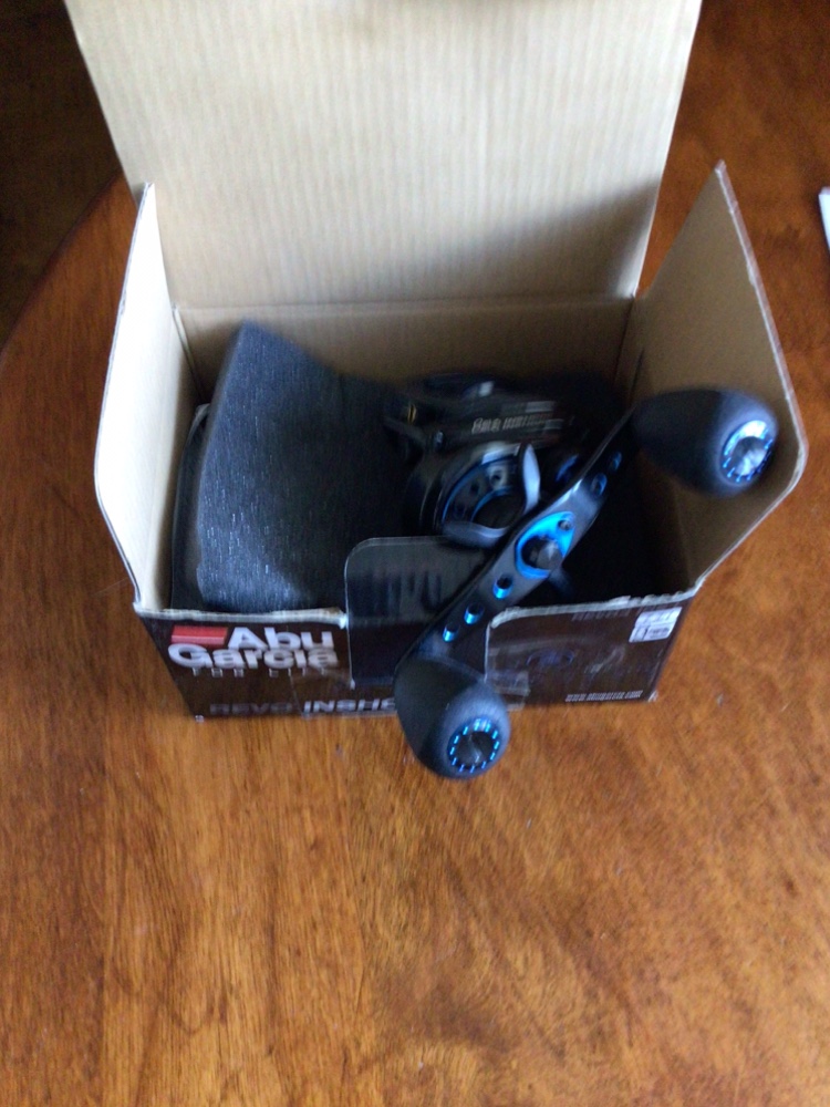 Left hand bait casting reel fishing image indicator(3)