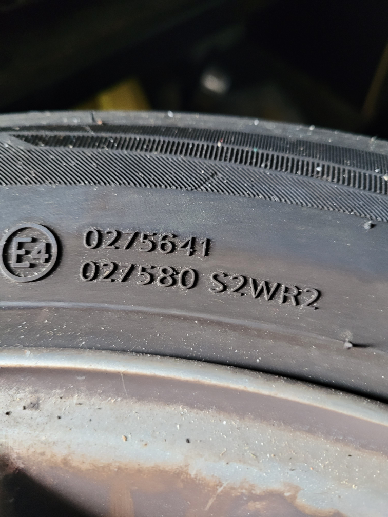 🥕🥕4 All season BMW tires with rims. Make an offer image indicator(3)