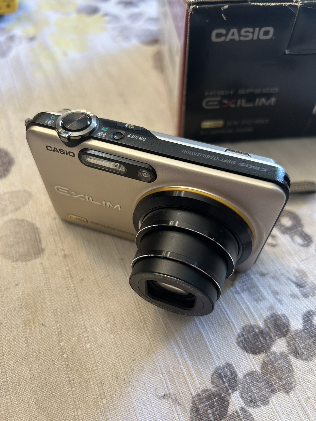 Casio Exilim Ex-fc150 High Speed Slim Camera Gold with 10.1 MP image indicator(6)