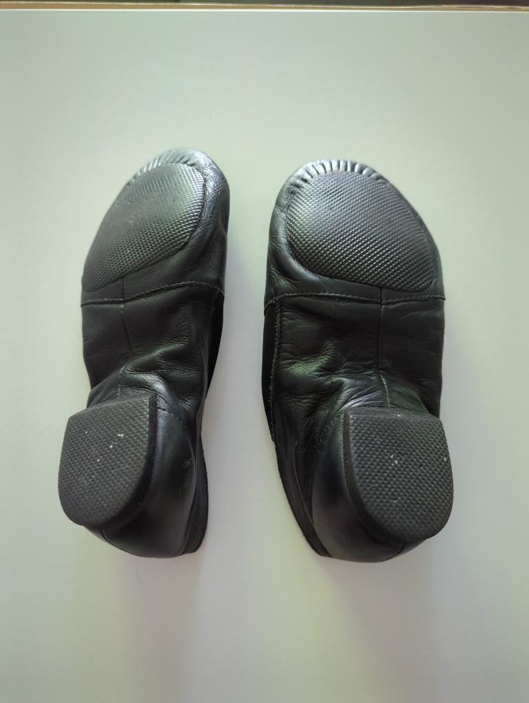 Black leather split sole jazz shoes size 5 - photo 2