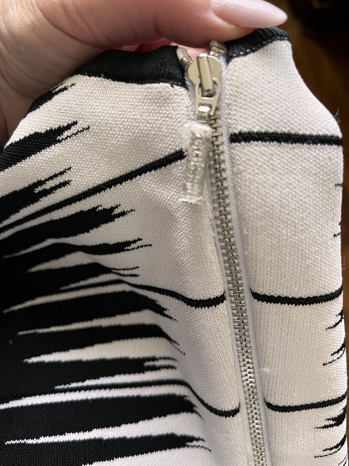 Ladies Guess Bodycon Dress image indicator(5)