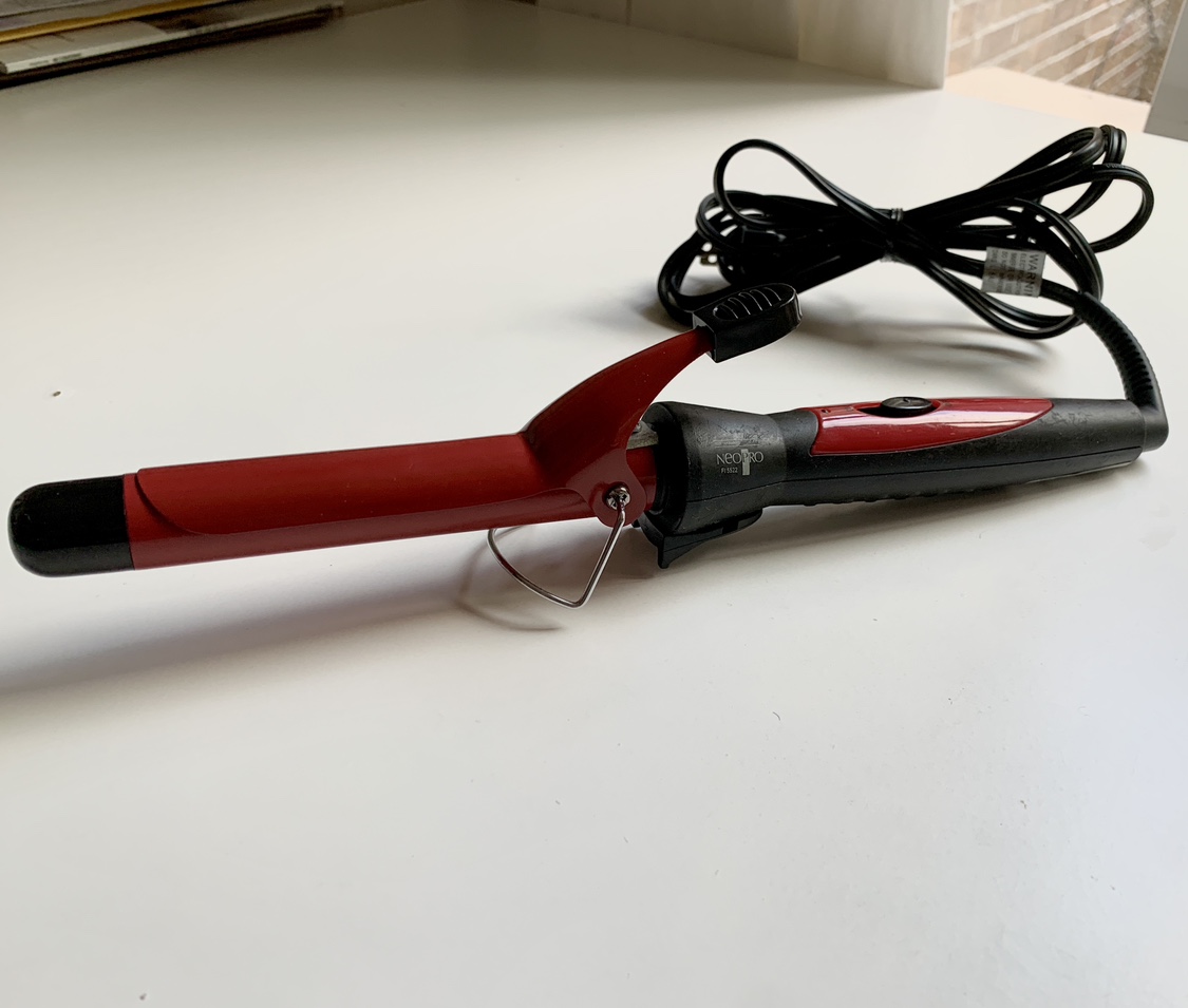 Curling iron thumbnail