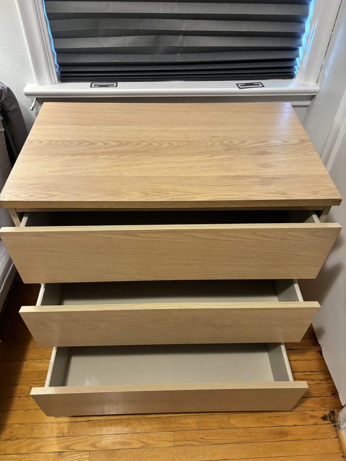 IKEA malm 3 drawer dresser - photo 2