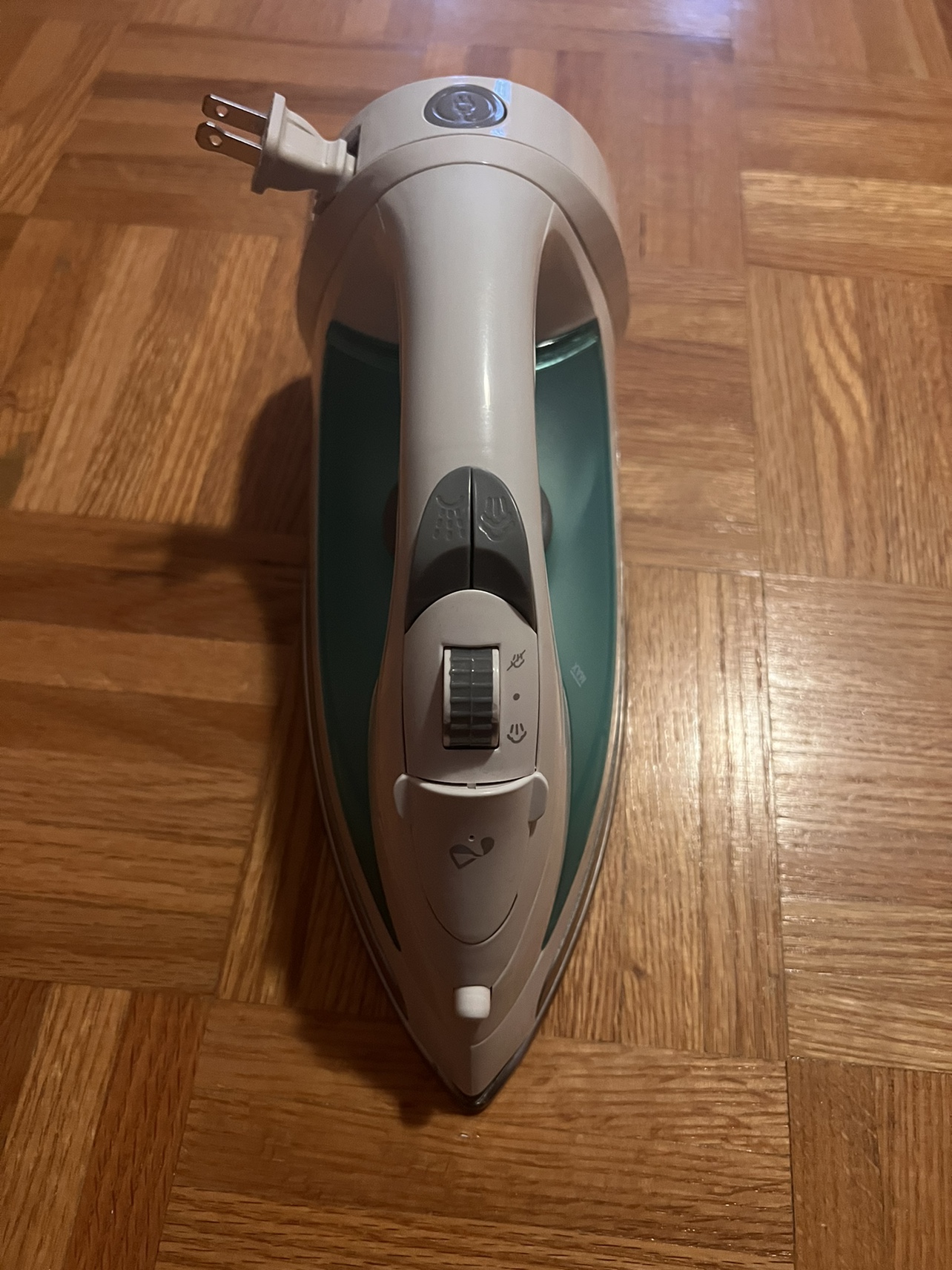 Brand New Hamilton Beach Iron - photo 4