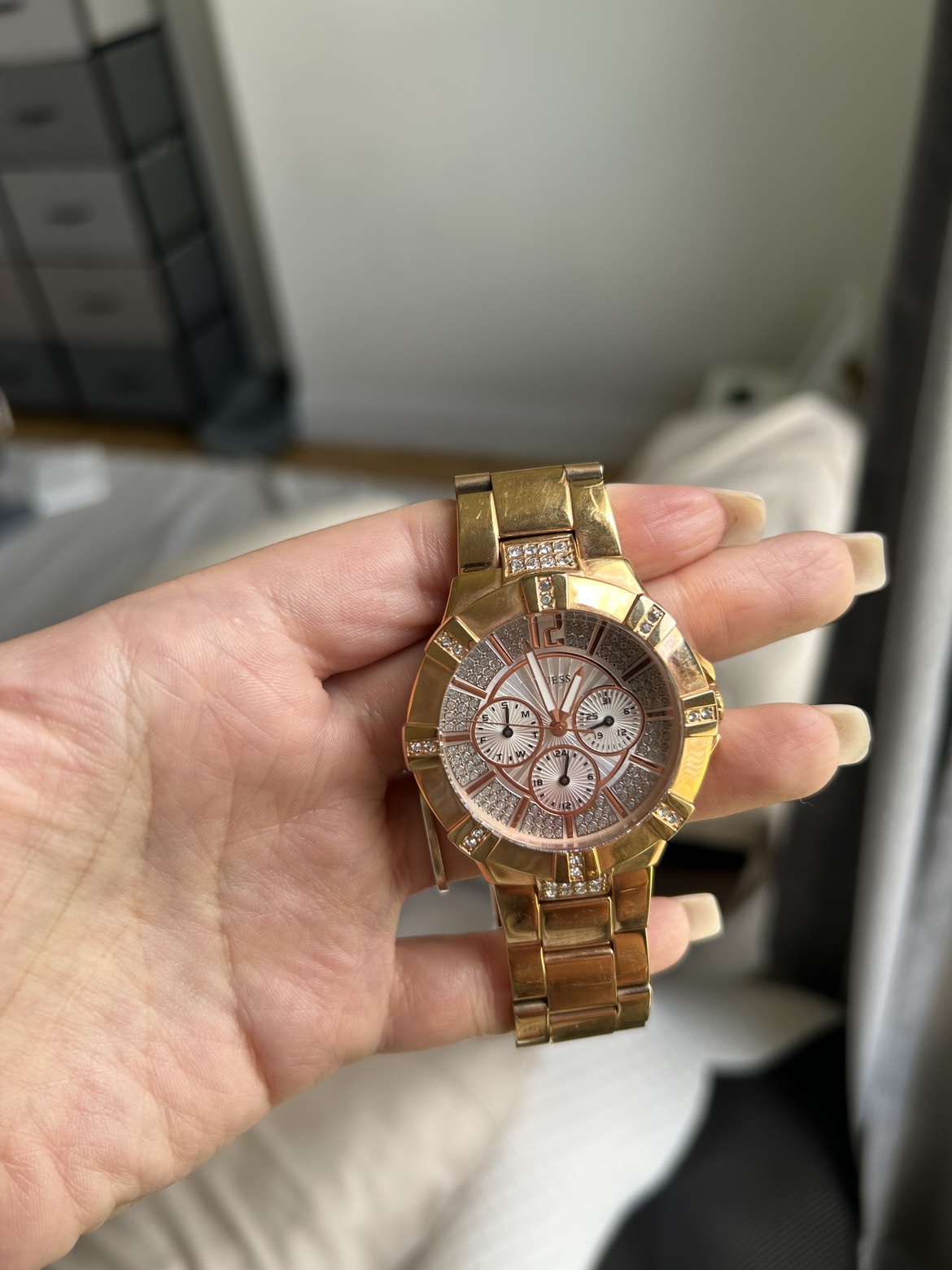 Rose gold women’s guess watch