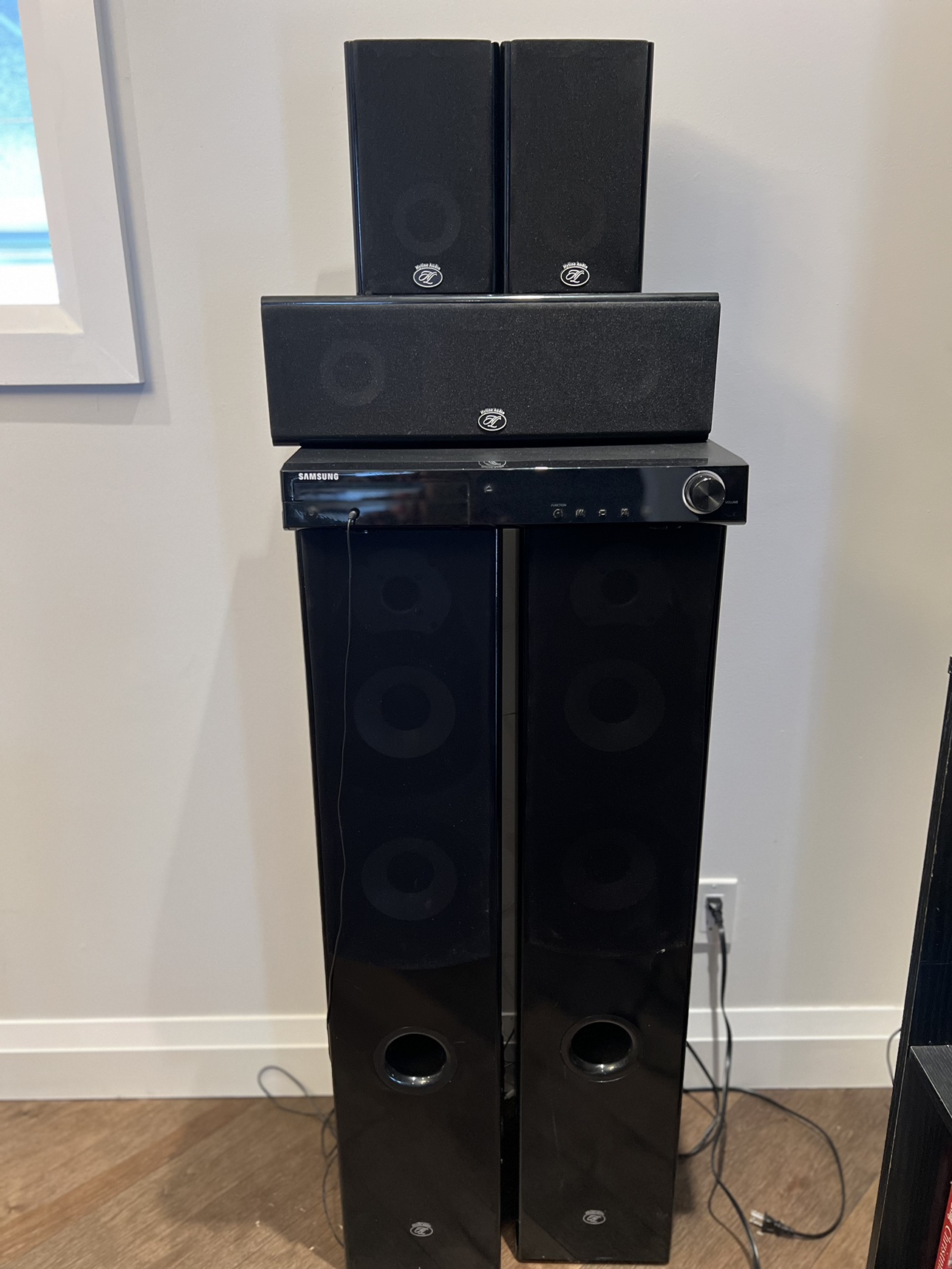 Speakers with dvd