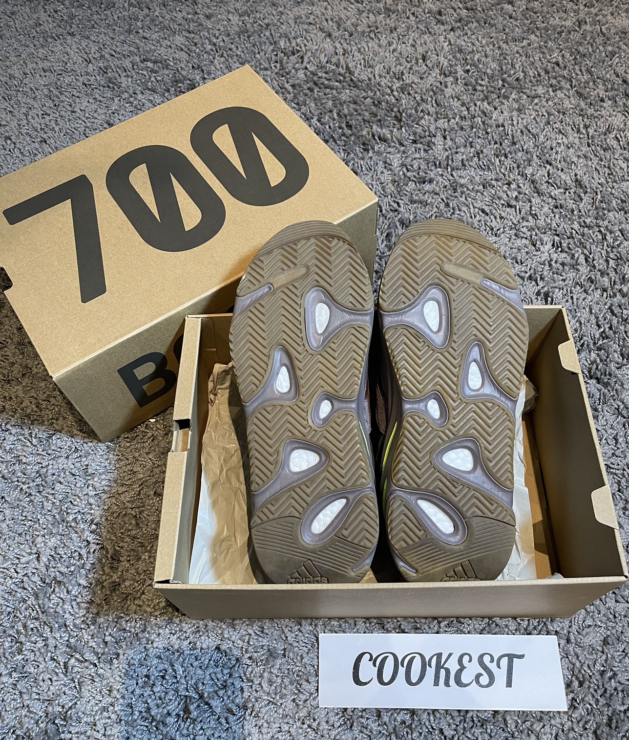 adidas Yeezy Boost 700 Mauve Men US 10 image indicator(2)