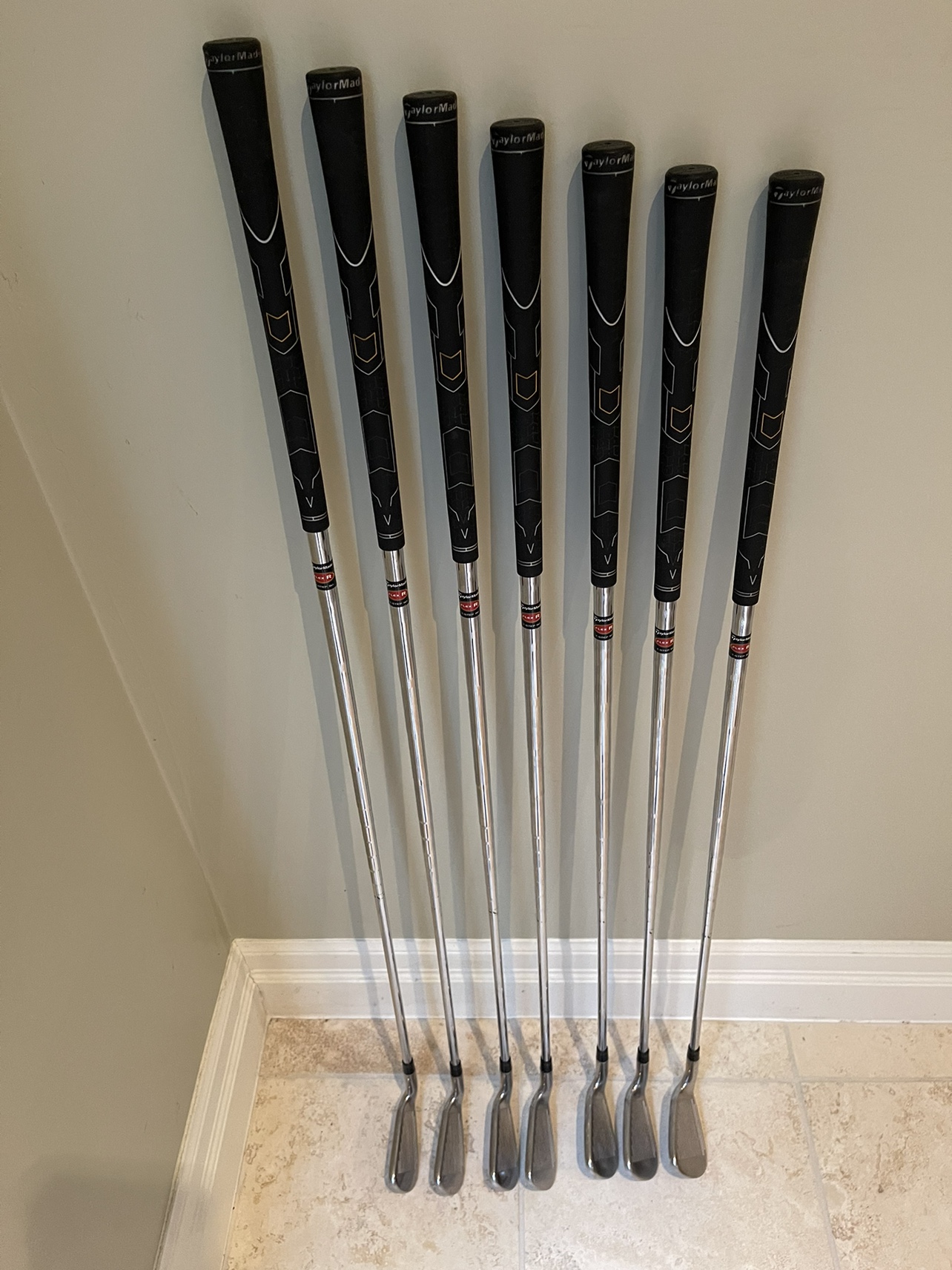 Taylormade R7 Golf Club Set Regular Flex 4-PW Right Handed image indicator(3)