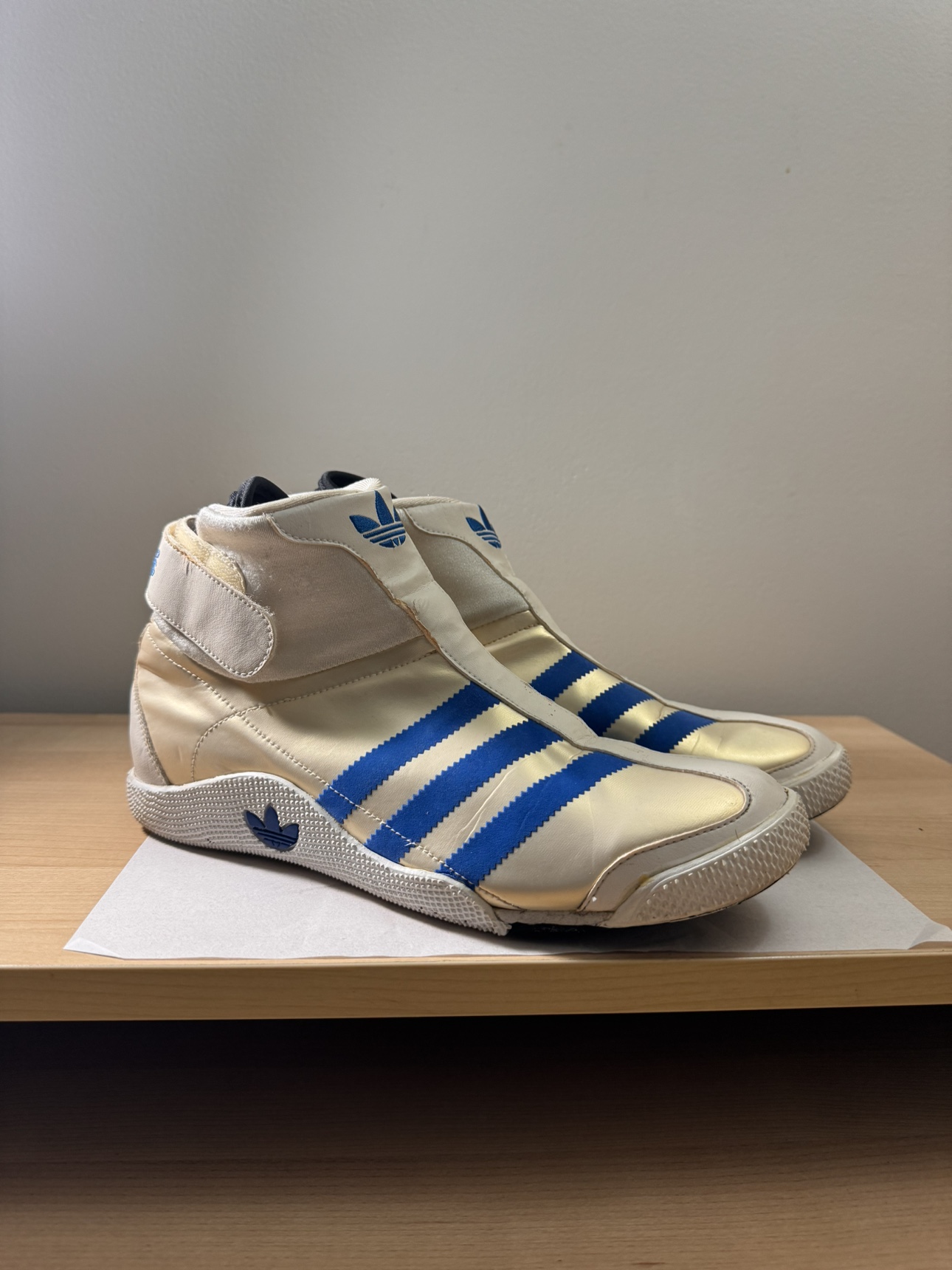 Adidas shoes thumbnail